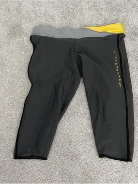 Nike Dri Fit Live Strong Crop Leggings size XL
